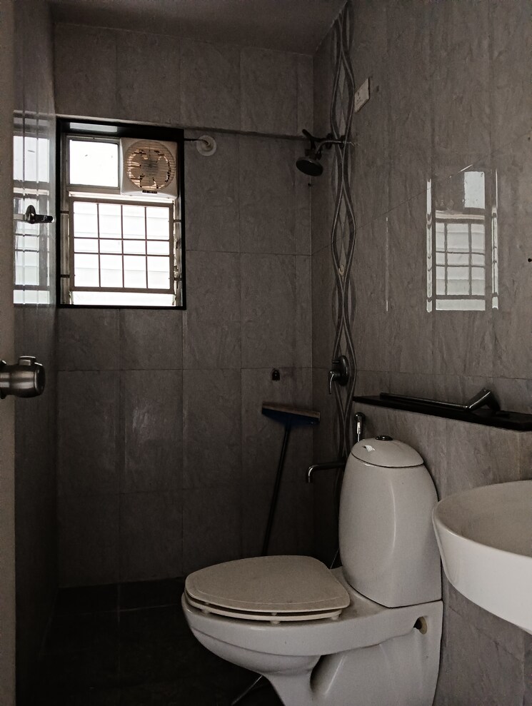 Bathroom, dsk-gandhakosh 1 Bedroom 696 Sq.Ft. Apartment In Baner Pune 9731485