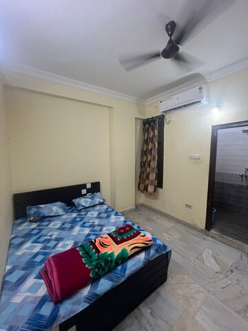 Bedroom in 2 BHK Apartment at Tolichowki – for Rent