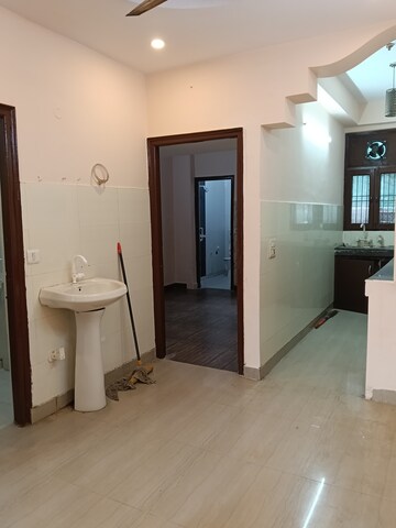 Room in 2 BHK Apartment at Oceans Shri Sai Apartment, Gt Road – for Sale