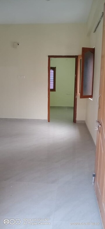 Room in 1 BHK Builder Floor at Begumpet – for Rent