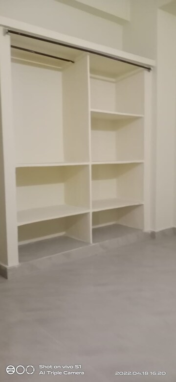 Room in 1 BHK Builder Floor at Begumpet – for Rent