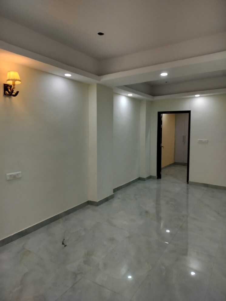 Living Room, rudra-apartments-sarafabad 1 Bedroom 650 Sq.Ft. Builder Floor In Sector 73 Noida 9731580