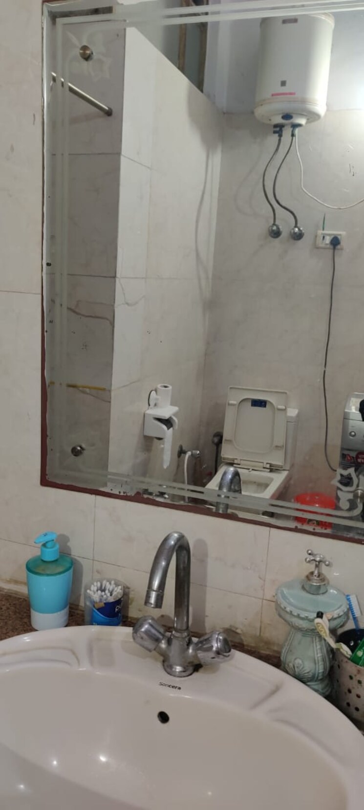 Master Bedroom, kalkaji 3 Bedroom 1800 Sq.Ft. Builder Floor In Kalkaji Delhi 9731581