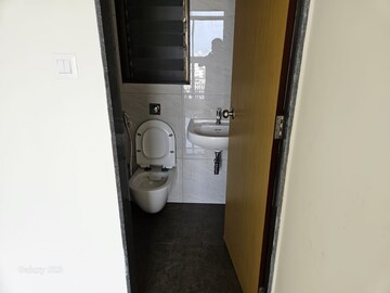 Furnished Amenities in 1 BHK Apartment at Chandak 34 Park Estate, Goregaon West – for Rent