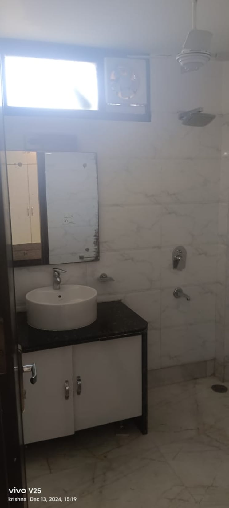 Bathroom, greater kailash i 3 Bedroom 1872 Sq.Ft. Builder Floor In Greater Kailash I Delhi 9731590