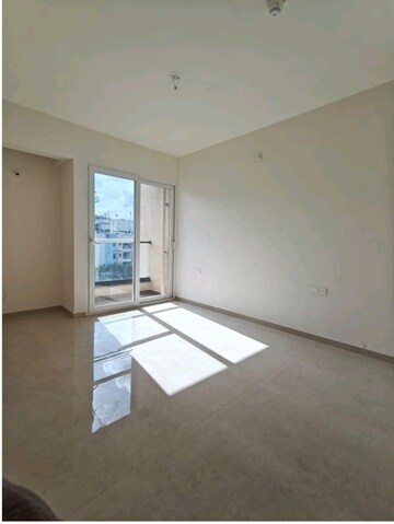 Room in 2 BHK Apartment at Eka Elitas, Kothrud – for Rent