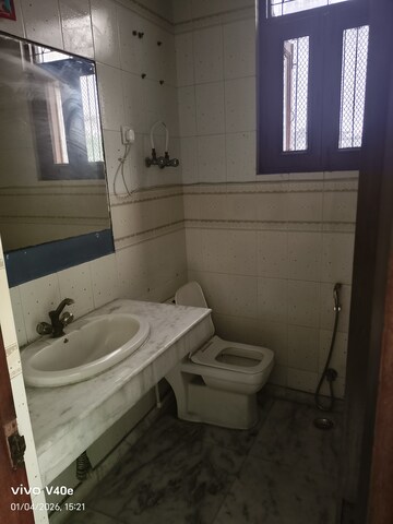 Bathroom in 2 BHK Apartment at RWA Apartments Sector 39, Sector 39 – for Rent