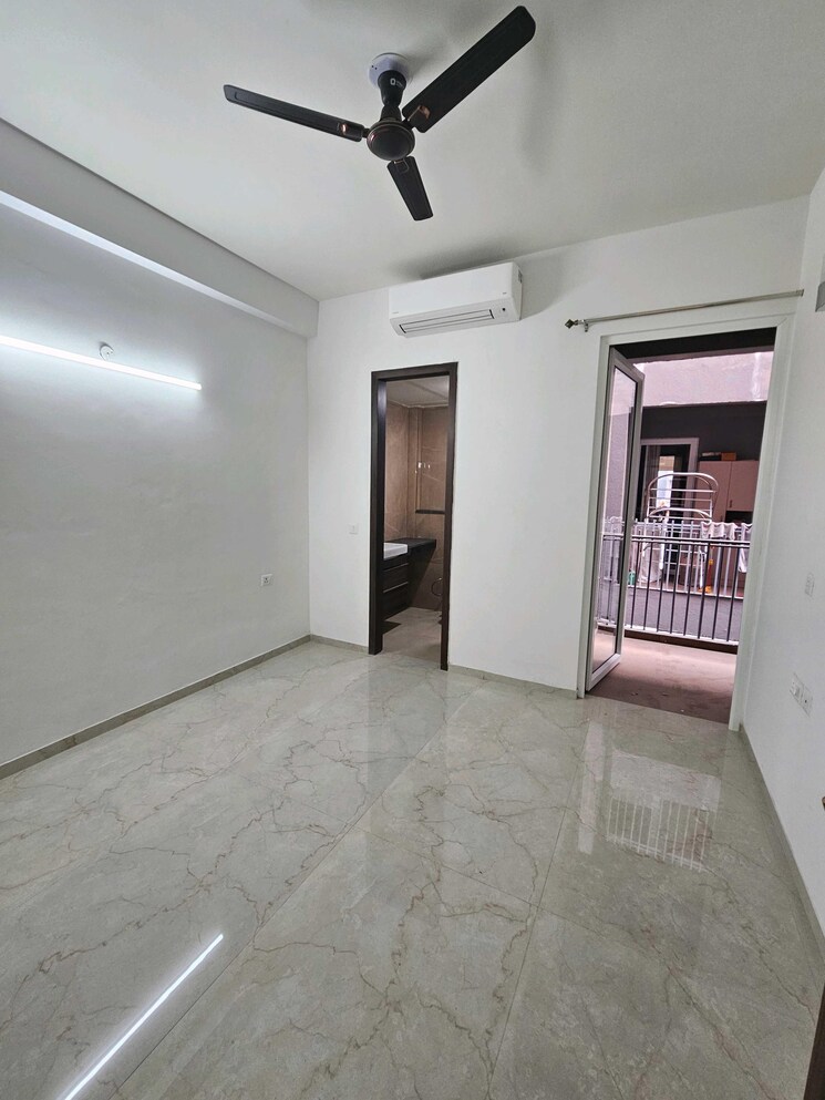 Room, smart-world-orchard 2 Bedroom 1208 Sq.Ft. Apartment In Sector 61 Gurgaon 9731621