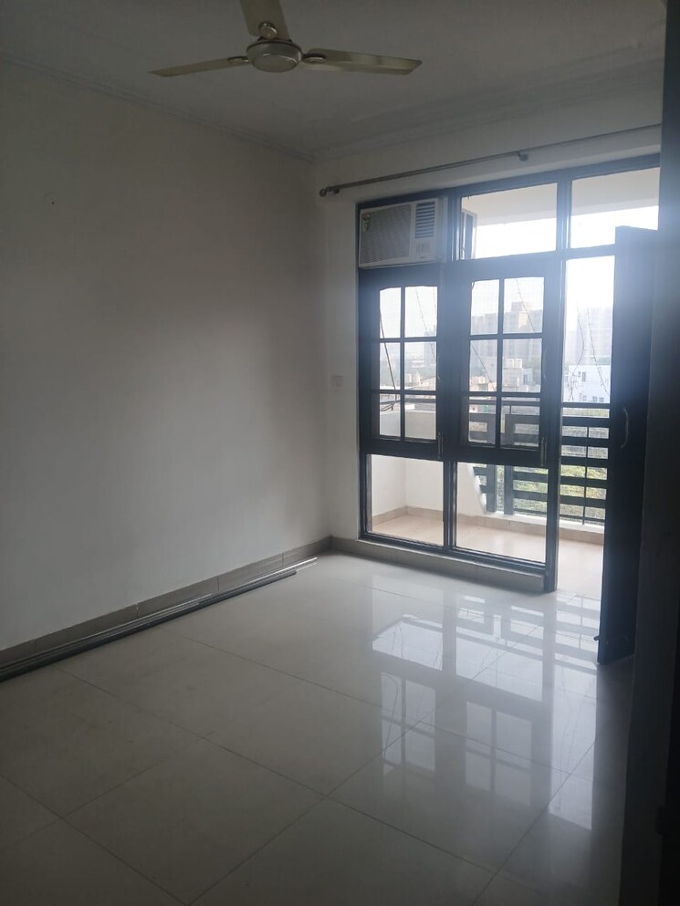 Room, millenium-residency 3 Bedroom 2200 Sq.Ft. Builder Floor In Sector 47 Gurgaon 9731648