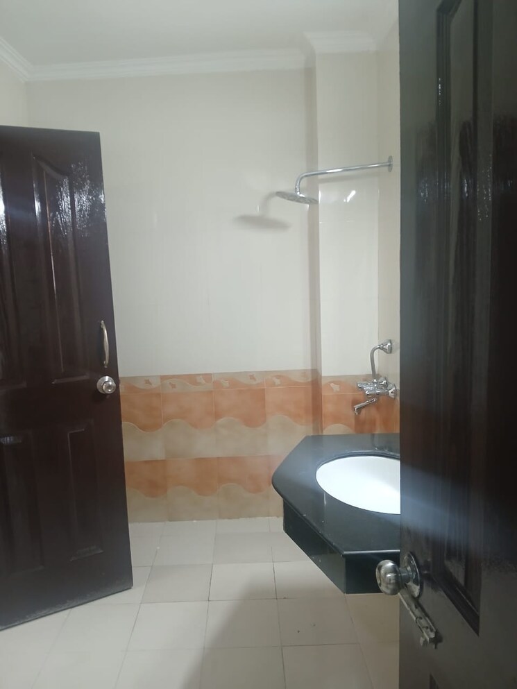 Bathroom, millenium-residency 3 Bedroom 2200 Sq.Ft. Builder Floor In Sector 47 Gurgaon 9731648