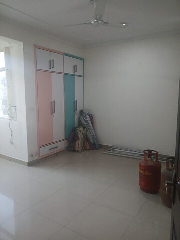 Room in 3 BHK Builder Floor at Millenium Residency, Sector 47 – for Rent