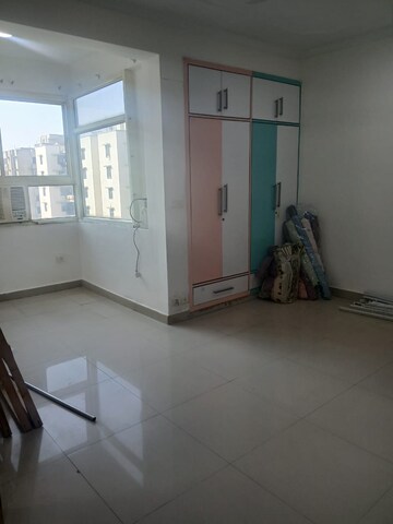 Room in 3 BHK Builder Floor at Millenium Residency, Sector 47 – for Rent