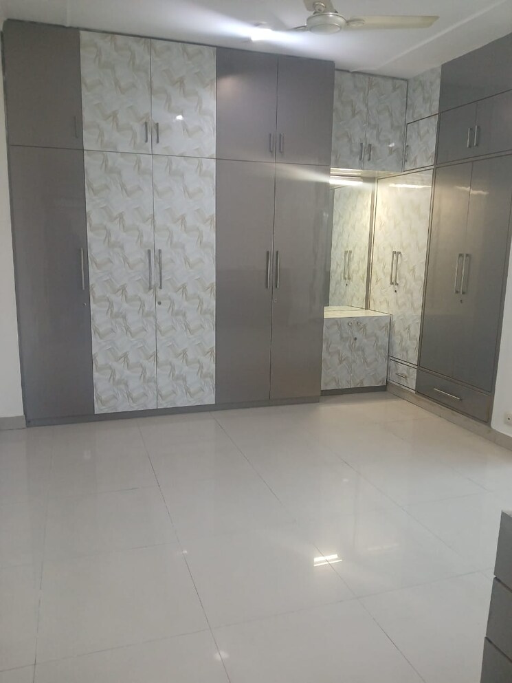 Bathroom, millenium-residency 3 Bedroom 2200 Sq.Ft. Builder Floor In Sector 47 Gurgaon 9731648