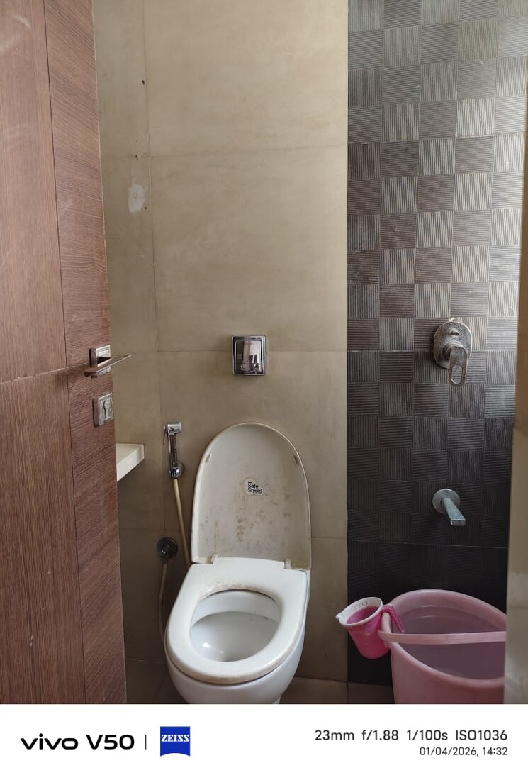 Bathroom, jp-unity-tower 2 Bedroom 500 Sq.Ft. Apartment In Lower Parel Mumbai 9731684
