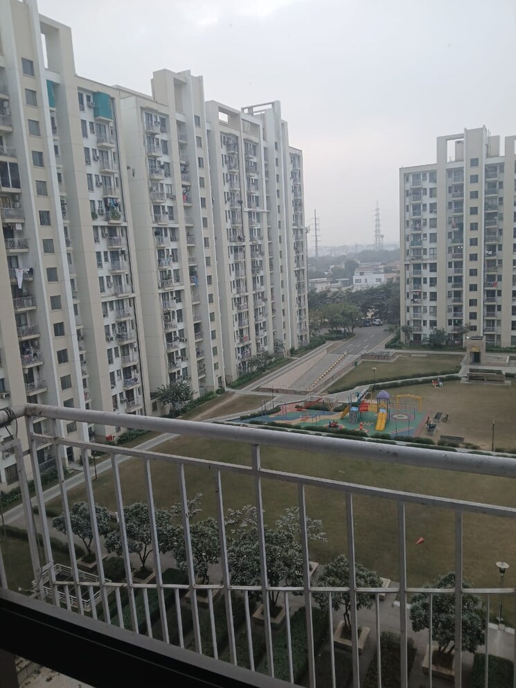 Exterior View, unitech-the-residences-sector-33 3 Bedroom 1800 Sq.Ft. Builder Floor In Sector 33 Gurgaon 9731703
