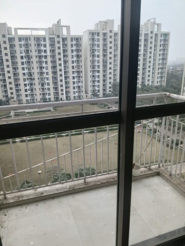 Balcony in 3 BHK Builder Floor at Unitech The Residences Sector 33, Sector 33 – for Rent