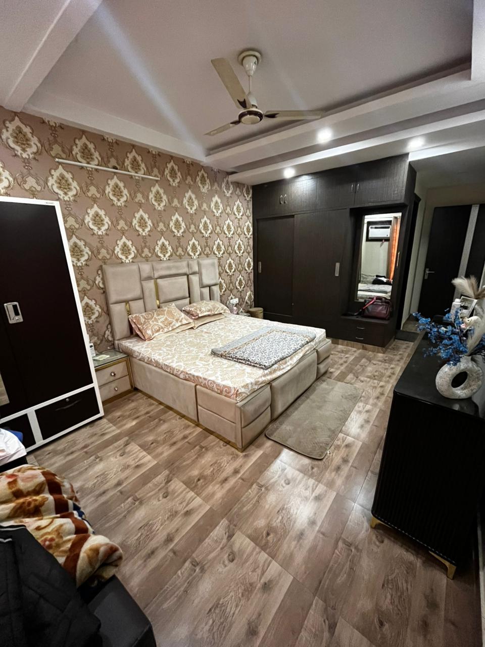 Living Room, sushant lok iii 3 Bedroom 263 Sq.Yd. Builder Floor In Sushant Lok Iii Gurgaon 9731706