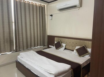 Master Bedroom in Studio Apartment at Jagatpura – for Rent