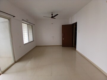 Room in 1 BHK Apartment at Gera Parkview I, Kharadi – for Rent