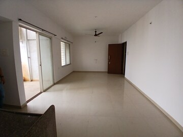 Room in 1 BHK Apartment at Gera Parkview I, Kharadi – for Rent