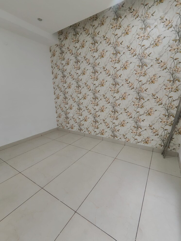 Room, dhakoli 3 Bedroom 112 Sq.Yd. Builder Floor In Dhakoli Zirakpur 9731752