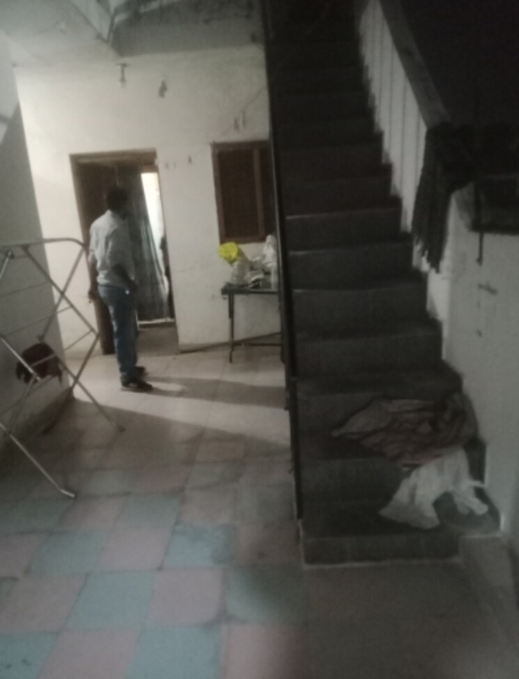  Parking, aliganj 1 RK 650 Sq.Ft. Villa In Aliganj Lucknow 9731758