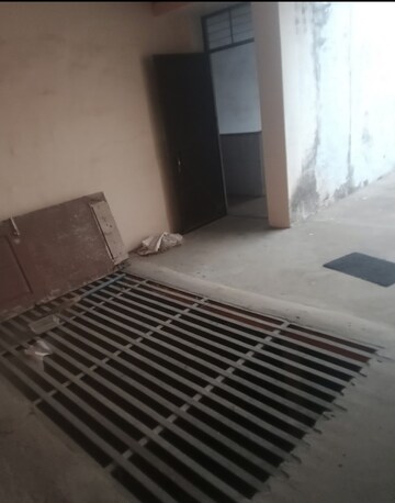 1 BHK Independent House For Rent in Aliganj
