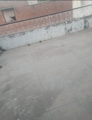 Balcony in 1 BHK Independent House at Aliganj – for Rent