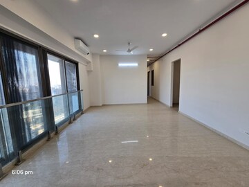3.5 BHK Apartment For Rent in Adani Ten BKC, Bandra East