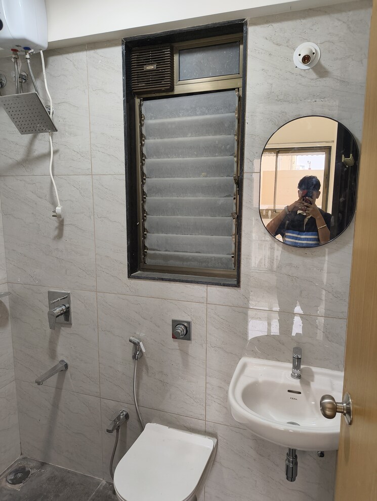 Attached Bathroom, chandak-34-park-estate 1 Bedroom 550 Sq.Ft. Apartment In Goregaon West Mumbai 9731784