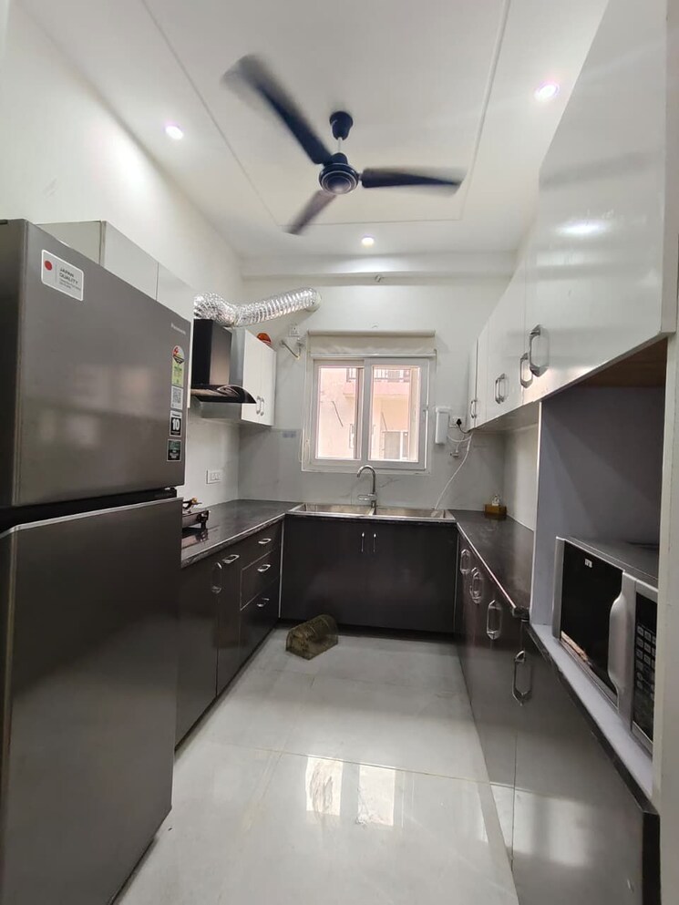 Kitchen, skylar-homes 3 Bedroom 1800 Sq.Ft. Apartment In Patiala Road Zirakpur 9731859