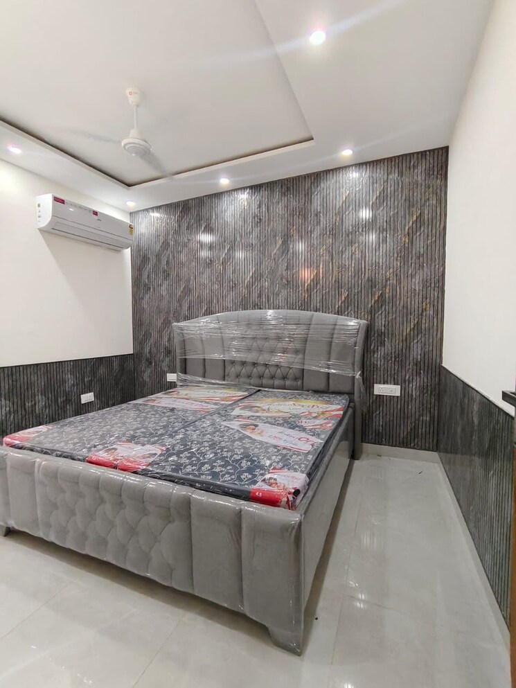 Bedroom, skylar-homes 3 Bedroom 1800 Sq.Ft. Apartment In Patiala Road Zirakpur 9731859
