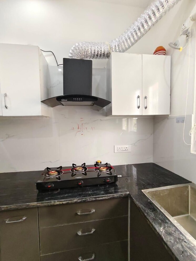 Kitchen, skylar-homes 3 Bedroom 1800 Sq.Ft. Apartment In Patiala Road Zirakpur 9731859