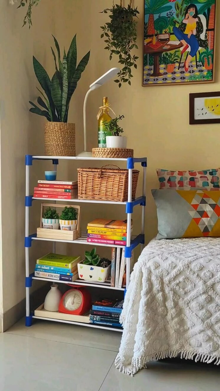 Room, vineet khand Pg For Girls In Vineet Khand 9731901