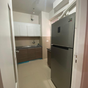 Bathroom in 3.5 BHK Apartment at Conscient Heritage Max II, Sector 102 – for Rent