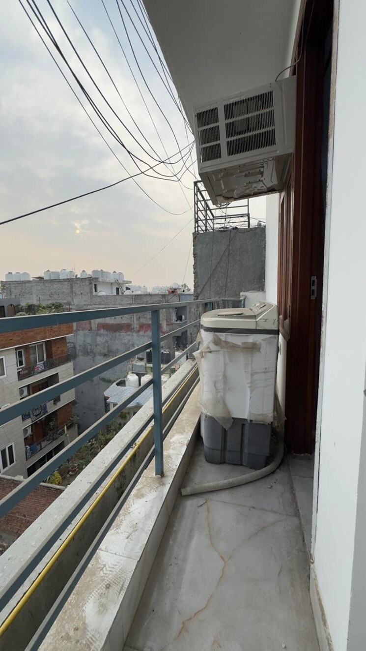 Balcony, chattarpur 1 RK 350 Sq.Ft. Builder Floor In Chattarpur Delhi 9732046