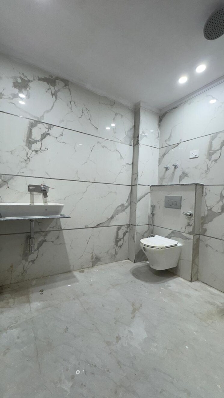 Bathroom, chattarpur 2 Bedroom 900 Sq.Ft. Builder Floor In Chattarpur Delhi 9732091