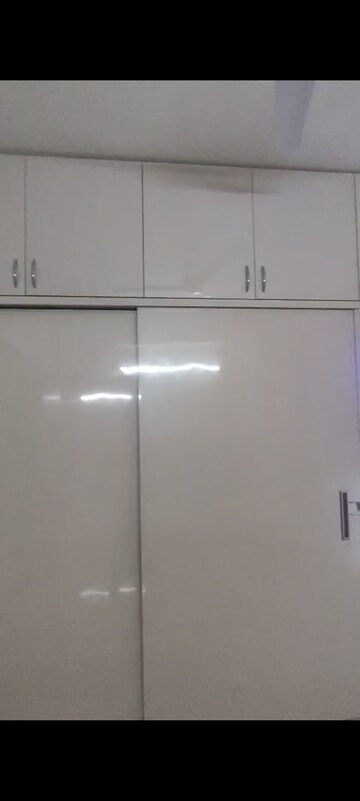 Furnished Amenities in 2 BHK Apartment at Shree Vardhman Green Court, Sector 90 – for Rent