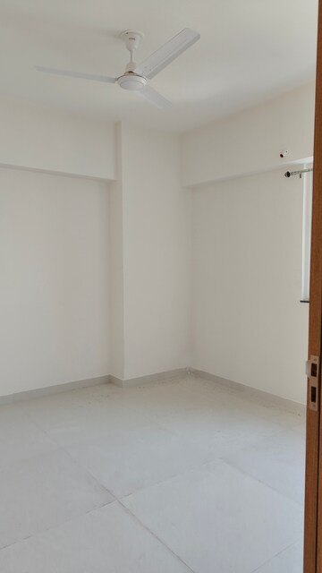 Room in 1 BHK Apartment at Amanora Adreno Towers, Hadapsar – for Sale