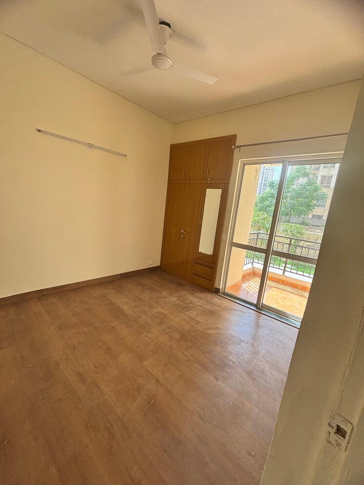 Room, jaypee-greens-kosmos 2 Bedroom 950 Sq.Ft. Apartment In Sector 134 Noida 9732188