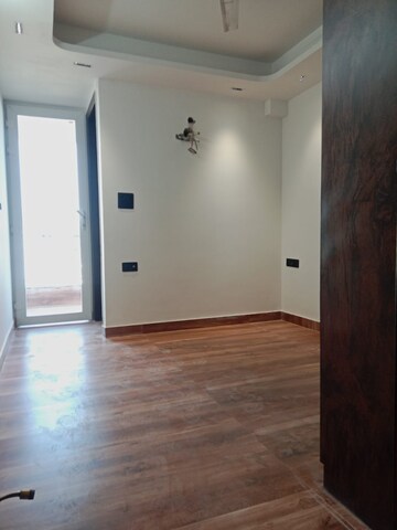 Room in 2 BHK Builder Floor at Saket – for Rent