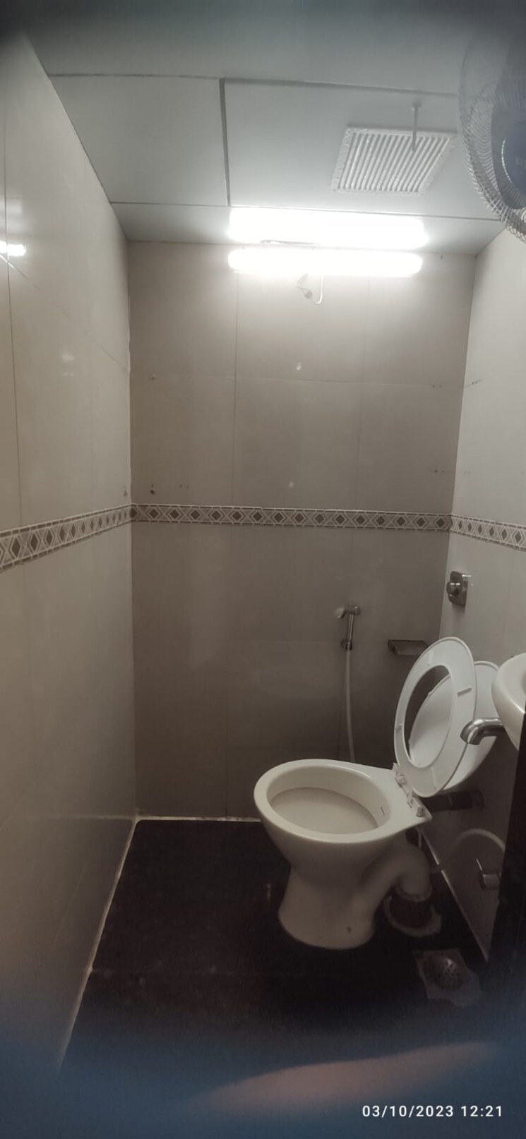 Bathroom, sea-lord 3 Bedroom 1150 Sq.Ft. Apartment In Cuffe Parade Mumbai 9732159