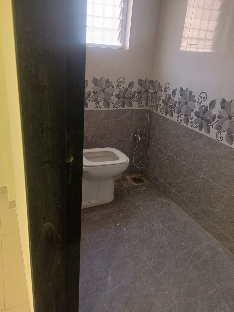 Bathroom, sun city 2 Bedroom 750 Sq.Ft. Apartment In Sun City Pune 9732177