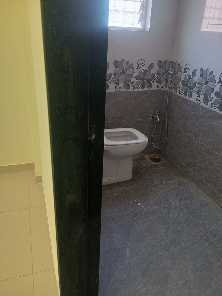 Bathroom, sun city 2 Bedroom 750 Sq.Ft. Apartment In Sun City Pune 9732177