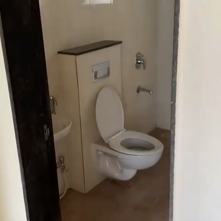 Bathroom, kolte-patil-life-republic-canvas 1 Bedroom 501 Sq.Ft. Apartment In Marunji Pune 9732195