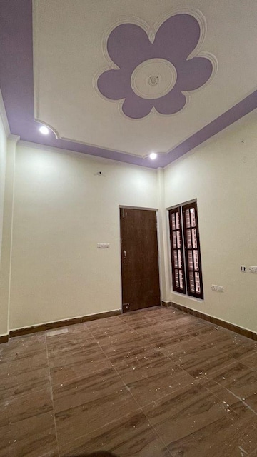 Room in 2 BHK Independent House at Deva Road – for Sale