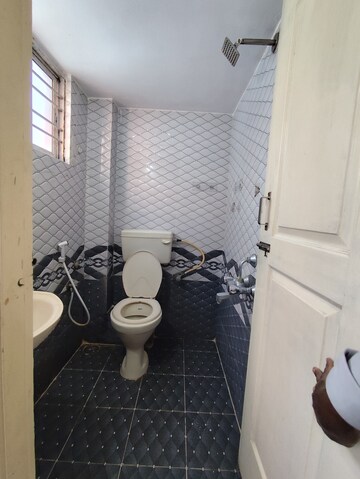 Bathroom in 1 BHK Apartment at Btm Layout – for Rent