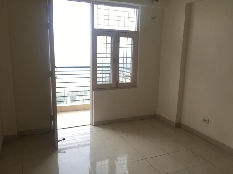 Room, tulip-white 3 Bedroom 1326 Sq.Ft. Apartment In Sector 69 Gurgaon 9732313