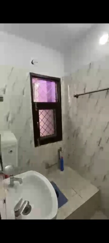 Furnished Amenities in 3 BHK Builder Floor at Mahavir Enclave 1 – for Rent