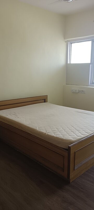 Bedroom in 1 BHK Apartment at Savera CHS Andheri, Andheri West – for Rent